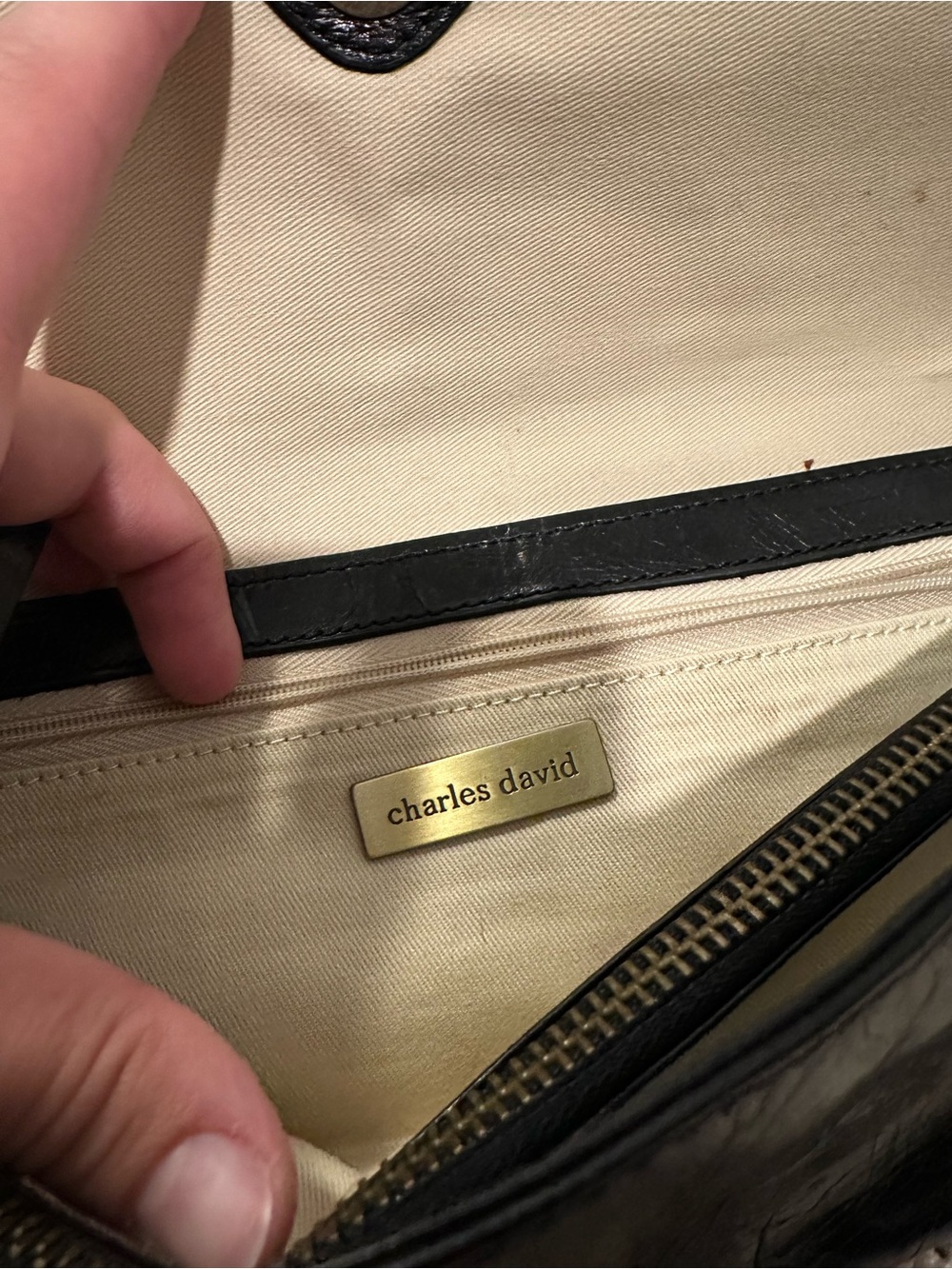 Charles David Black Crossbody Bag with Gold Logo Plate - Picture 3 of 3